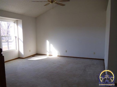 2600 SW Ancaster Rd, Topeka, KS 66614 - photo 2