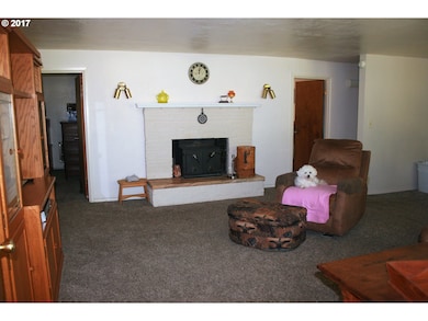 94320 Leith Rd, Gold Beach, OR 97444 - photo 3