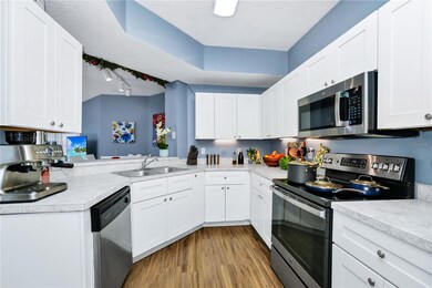 5566 Metrowest Blvd unit 10, Orlando, FL 32811 - photo 2