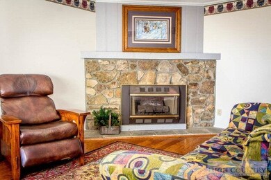 471 Adams Apple Dr unit 3, Banner Elk, NC 28604 - photo 2