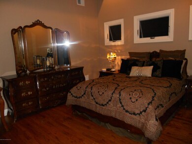 7 Farrell Dr, Middletown, NJ 07748 - photo 4