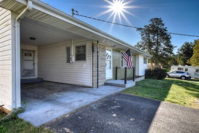 130 Kathy St, Johnson City, TN 37601 - photo 4