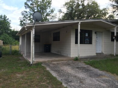 6832 Tango Ln N, Jacksonville, FL 32210 - photo 2