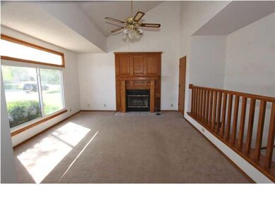TRANSOM WINDOWIN LIVING AREA WHICH BRINGS IN NATUR