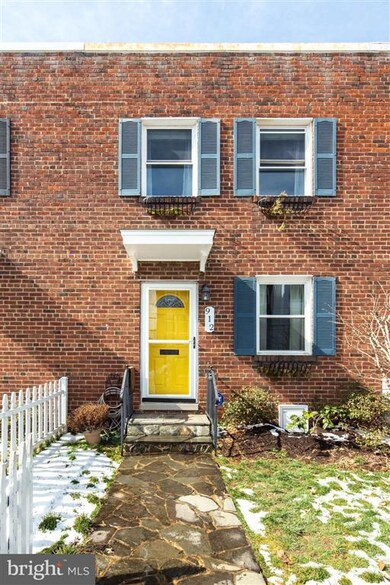 912 N Columbus St, Alexandria, VA 22314 - photo 3