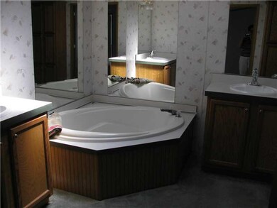 3614 S Flatrock River Rd, Rushville, IN 46173 - photo 2