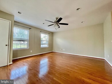 13967 Big Yankee Ln, Centreville, VA 20121 - photo 2