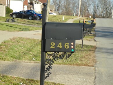 246 Gentry Ln, Mount Washington, KY 40047 - photo 2