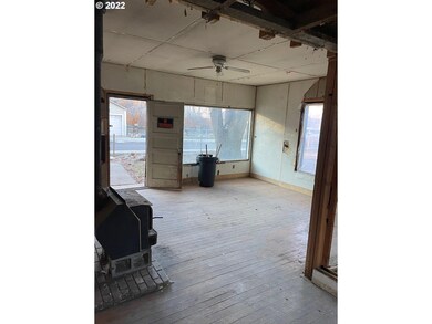 211 S Washington St, Canyon City, OR 97820 - photo 7