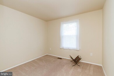 9090 Bonham Cir, Manassas, VA 20110 - photo 4