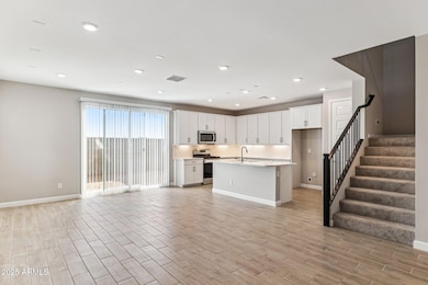 5841 E Zachary Dr, Phoenix, AZ 85054 - photo 6