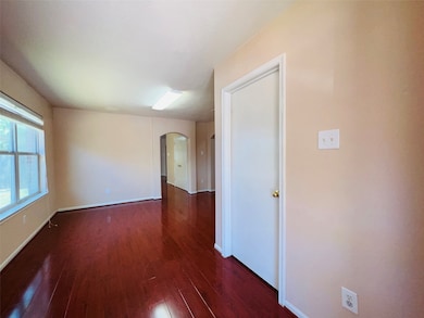 9211 Split Ridge Ln, Houston, TX 77075 - photo 6