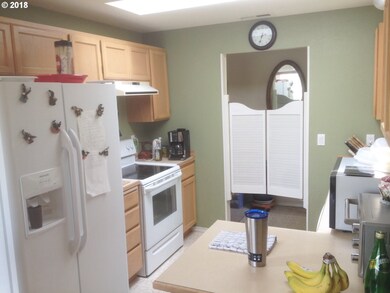 6829 E Ct, Springfield, OR 97478 - photo 5