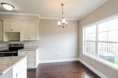 006-photo-breakfast-nook-13649710