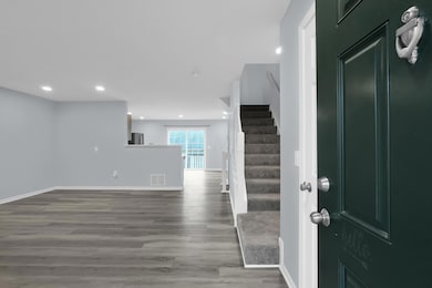 6527 Crab Apple Dr unit B, Canal Winchester, OH 43110 - photo 2