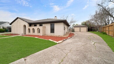 10503 Sagepine Ln, Houston, TX 77089 - photo 2