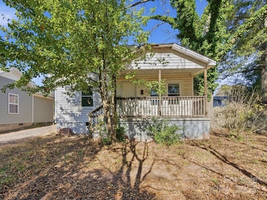 202 Alexander St, Clover, SC 29710 - photo 2