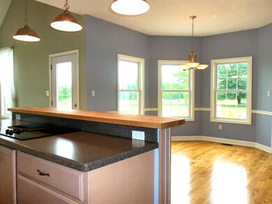 #6-breakfast area2
