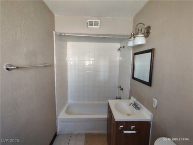 2929 Elm Ave unit 4, Las Vegas, NV 89101 - photo 7