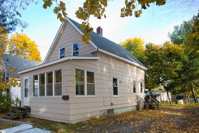 3 Brook St, Orono