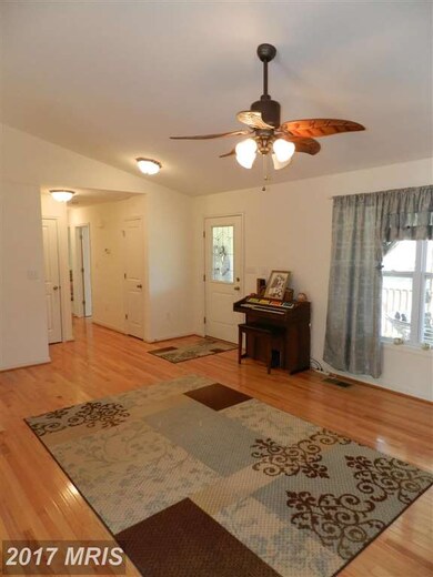 300 Monroe Dr, Colonial Beach, VA 22443 - photo 6