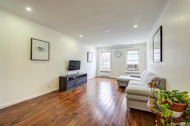 Stanwix Apartment COOP unit E-2, Forest Hills, NY 11375 - photo 6