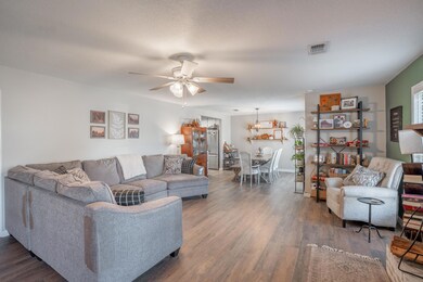 1084 Blvd de La Parisienne, Mary Esther, FL 32569 - photo 6