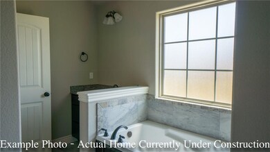 956 Red Oak St, Elkins, AR 72727 - photo 6