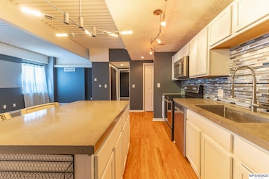 Park Plaza Condominiums unit 701, Omaha, NE 68131 - photo 5