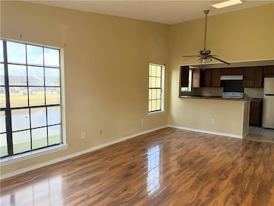 714 Fairfax Dr unit 119, Gretna, LA 70056 - photo 2