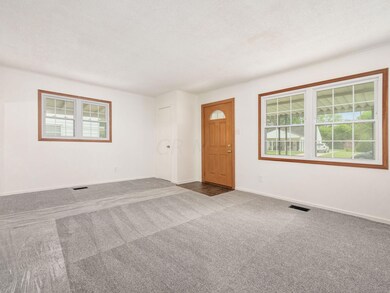 879 Duke Rd, Columbus, OH 43213 - photo 6