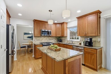 2225 Beaumont Ct, Aurora, IL 60502 - photo 4