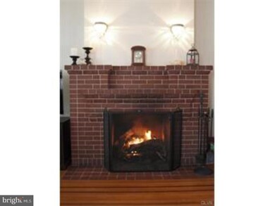 2439 W Tilghman St, Allentown, PA 18104 - photo 5