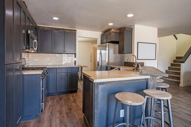 2135 NW Kingwood Ave, Redmond, OR 97756 - photo 7