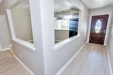 3718 Black Locust Dr, Houston, TX 77088 - photo 3