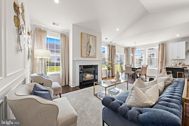 11 Gloria Ln, Monroe, NJ 08831 - photo 5