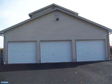 39 Schultz Rd, East Greenville, PA 18041 - photo 4