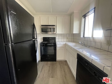 1338 N Sierra Bonita Ave unit 306, West Hollywood, CA 90046 - photo 5