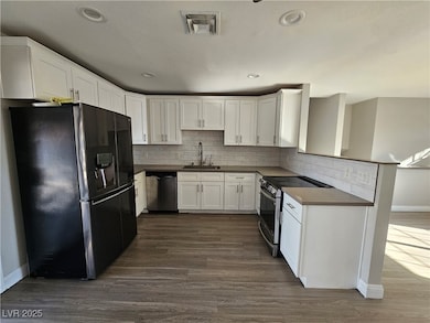 6312 Hobart Ave, Las Vegas, NV 89107 - photo 3