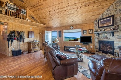968 Rocky Mtn Way (2)