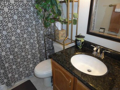 33 Hawthorne Ct, Albany, NY 12211 - photo 3