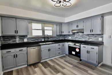 4114 Atlanta Dr, Columbus, OH 43228 - photo 5