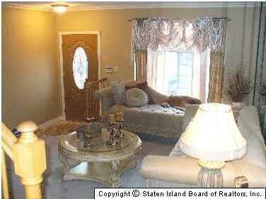 65 Salamander Ct, Staten Island, NY 10309 - photo 2