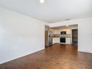 2906 W Paris St, Tampa, FL 33614 - photo 7