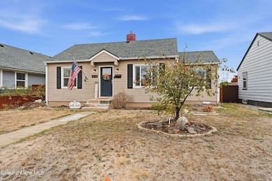 5018 N Stevens St, Spokane, WA 99205 - photo 2