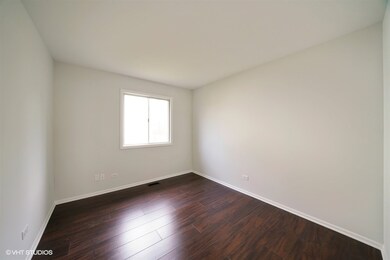 248 Westbrook Cir, Naperville, IL 60565 - photo 3