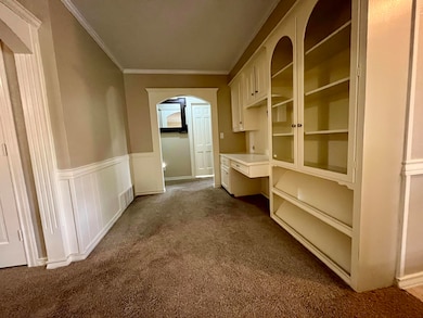 1302 Itasca St, Plainview, TX 79072 - photo 7