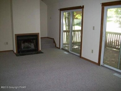 219 Sterling Cir unit 219, Bushkill, PA 18324 - photo 4