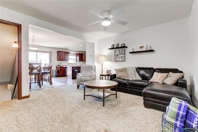 3108 Blackberry Cir SW, Cedar Rapids, IA 52404 - photo 5