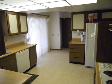 9607 W Cottonwood Dr, Sun City, AZ 85373 - photo 3